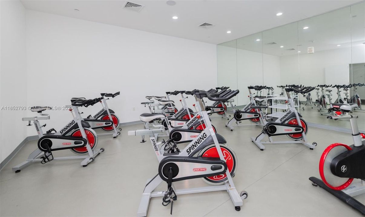 For Sale: $764,900 (2 beds, 3 baths, 1792 Square Feet)