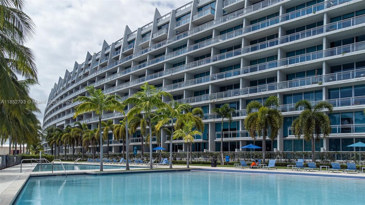 For Sale: $764,900 (2 beds, 3 baths, 1792 Square Feet)