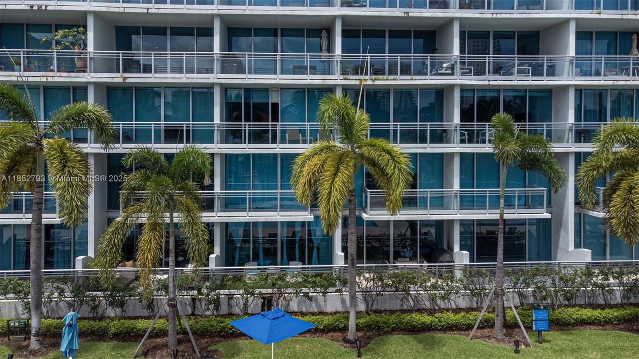 For Sale: $764,900 (2 beds, 3 baths, 1792 Square Feet)