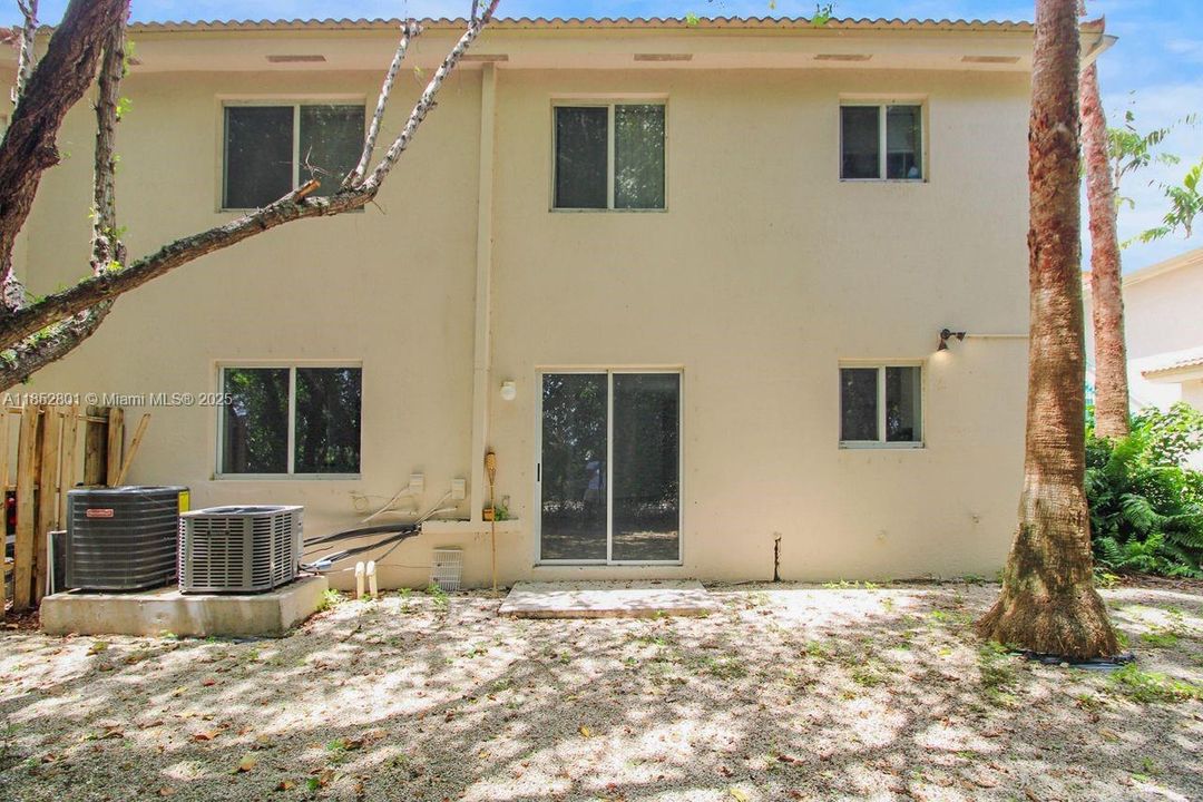 Active With Contract: $209,000 (3 beds, 2 baths, 1099 Square Feet)