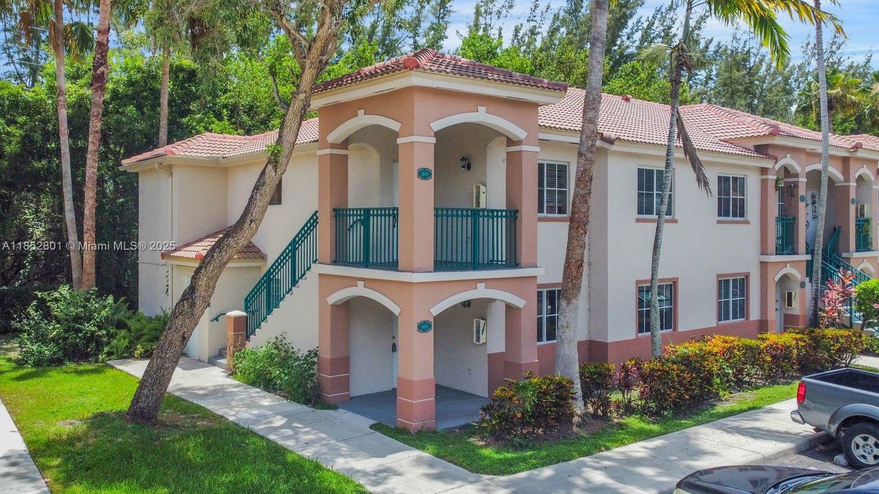 Active With Contract: $209,000 (3 beds, 2 baths, 1099 Square Feet)