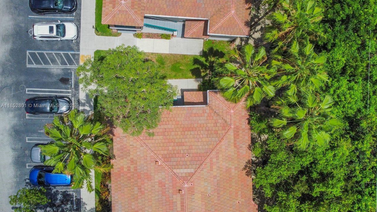 Active With Contract: $209,000 (3 beds, 2 baths, 1099 Square Feet)