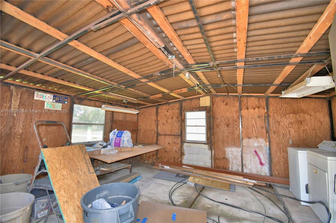 Active With Contract: $230,000 (2 beds, 2 baths, 1152 Square Feet)