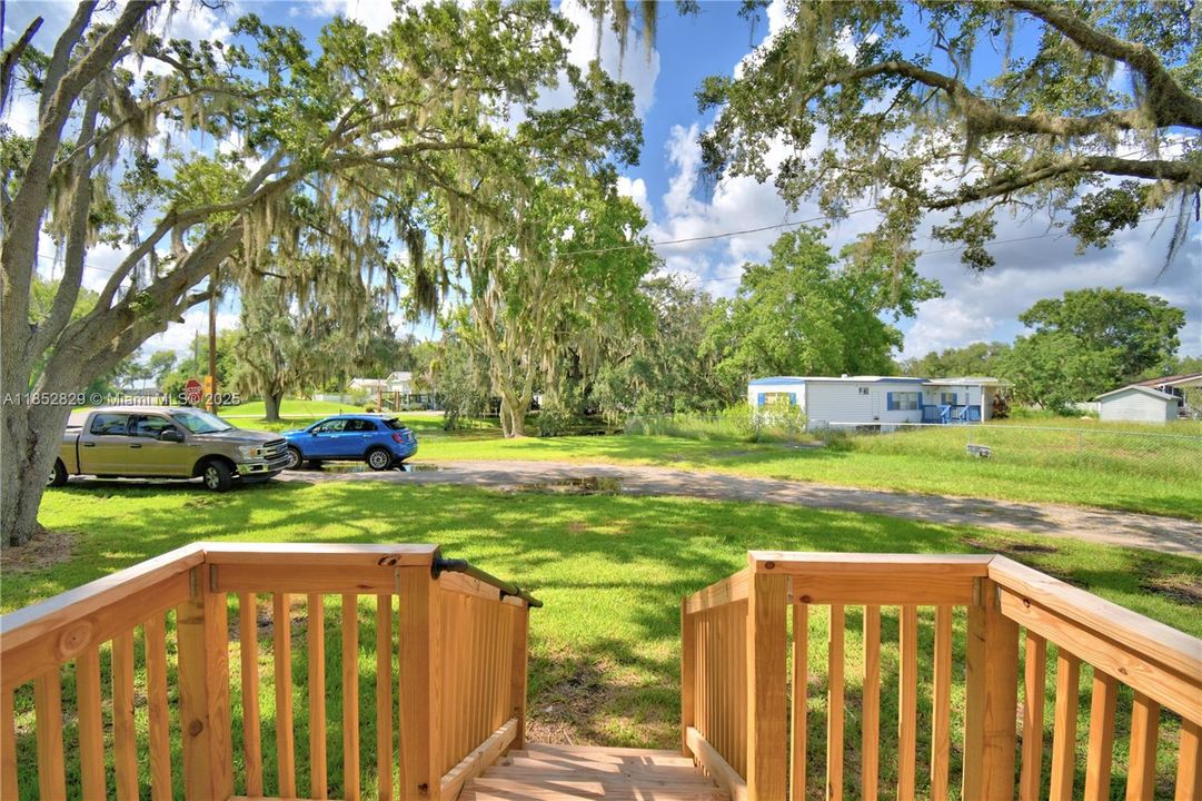 Active With Contract: $230,000 (2 beds, 2 baths, 1152 Square Feet)