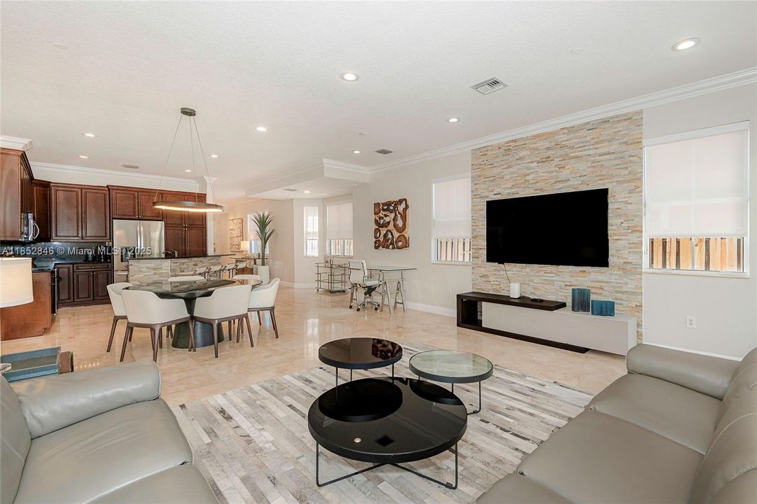 Vendido Recientemente: $1,325,000 (4 camas, 3 baños, 3505 Pies cuadrados)