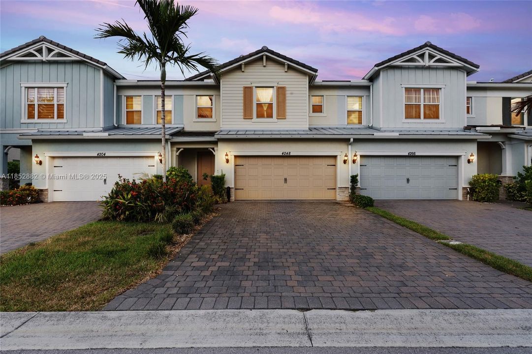 For Sale: $699,000 (3 beds, 2 baths, 1776 Square Feet)