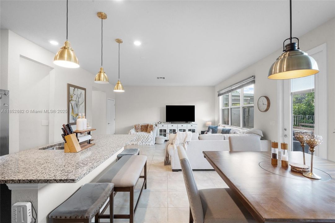 For Sale: $699,000 (3 beds, 2 baths, 1776 Square Feet)