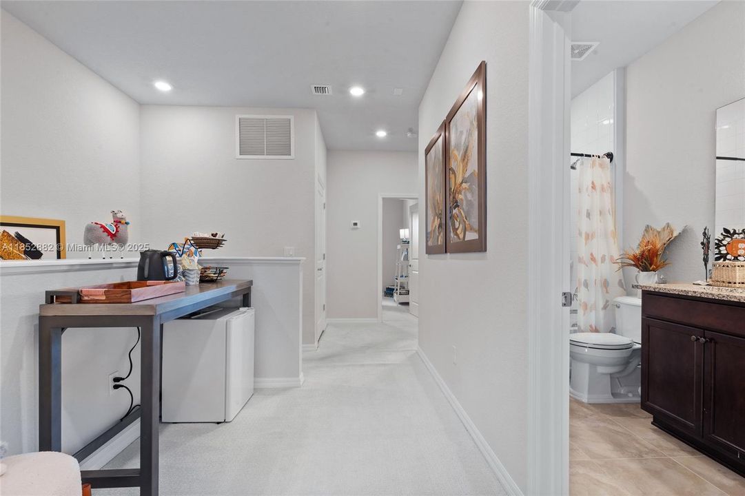 For Sale: $699,000 (3 beds, 2 baths, 1776 Square Feet)