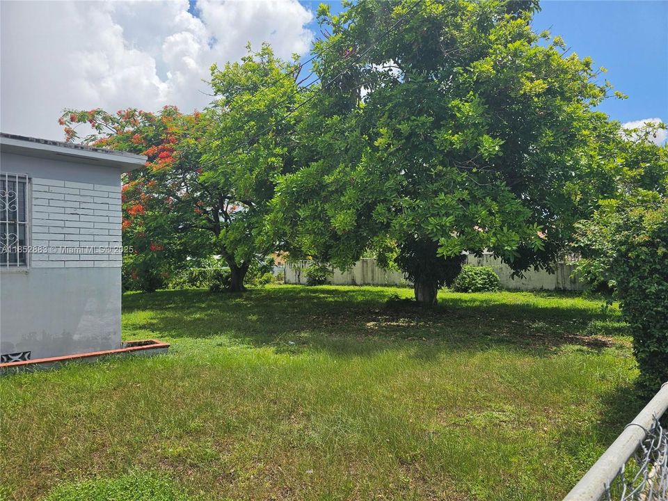 Recently Sold: $180,000 (0.12 acres)