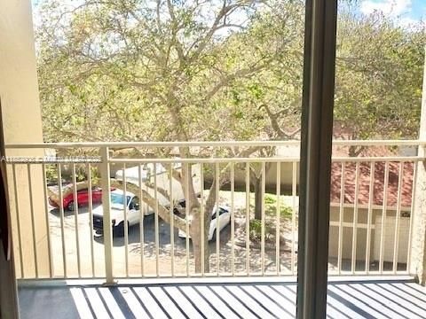 Недавно продано: $200,000 (1 спален, 1 ванн, 586 Квадратных фут)