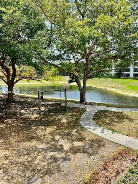 Недавно продано: $200,000 (1 спален, 1 ванн, 586 Квадратных фут)