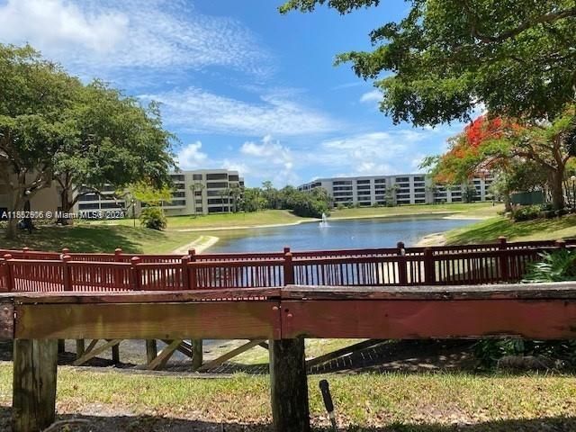 Недавно продано: $200,000 (1 спален, 1 ванн, 586 Квадратных фут)