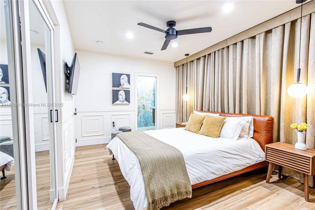 合同活跃: $4,500 (3 贝兹, 3 浴室, 1154 平方英尺)