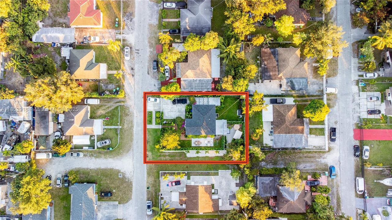 合同活跃: $4,500 (3 贝兹, 3 浴室, 1154 平方英尺)