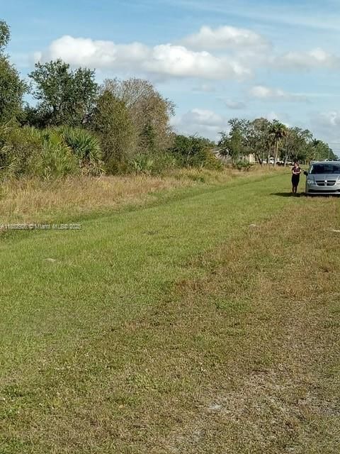 На продажу: $100,000 (0.30 acres)