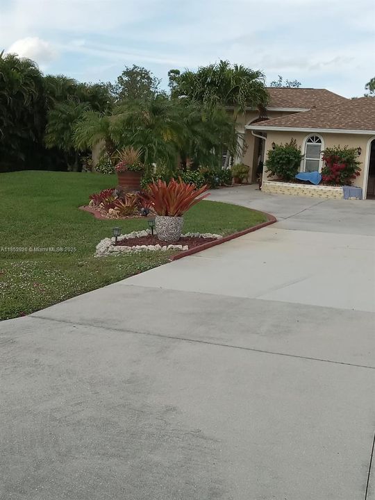 На продажу: $100,000 (0.30 acres)