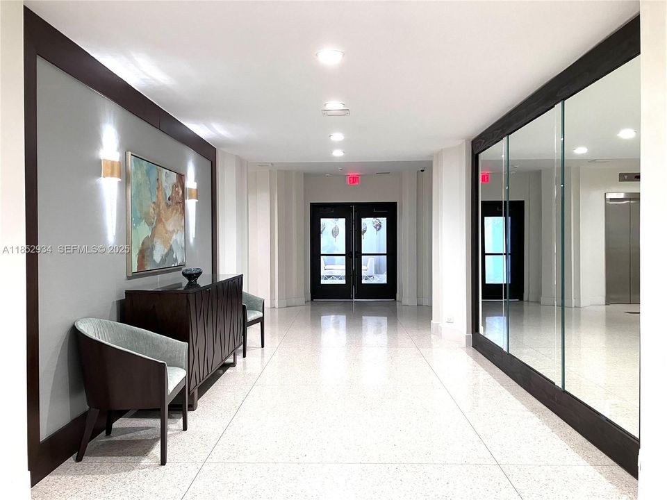 For Sale: $515,000 (2 beds, 2 baths, 1160 Square Feet)