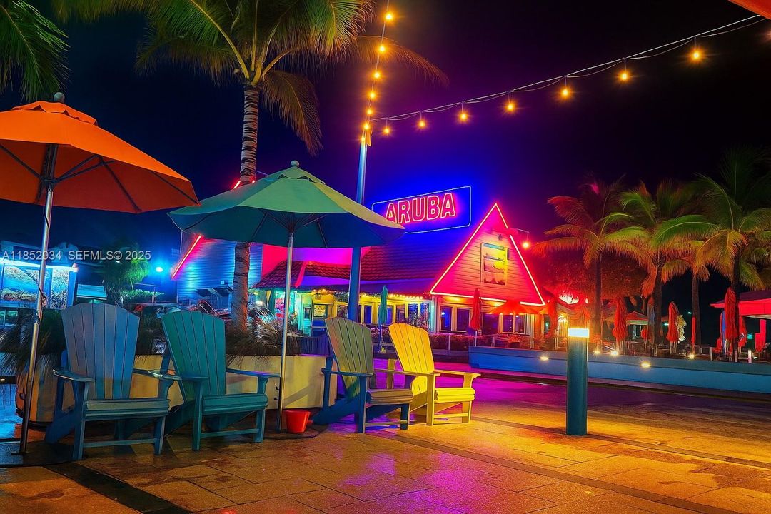 For Sale: $515,000 (2 beds, 2 baths, 1160 Square Feet)