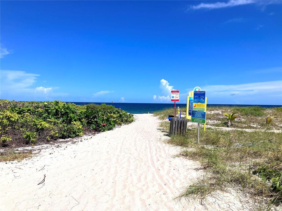 For Sale: $515,000 (2 beds, 2 baths, 1160 Square Feet)