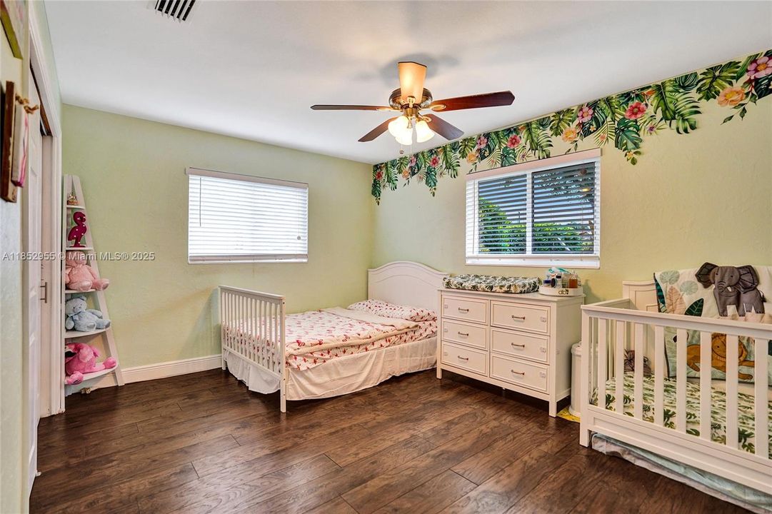 Recently Sold: $539,000 (3 beds, 2 baths, 1600 Square Feet)