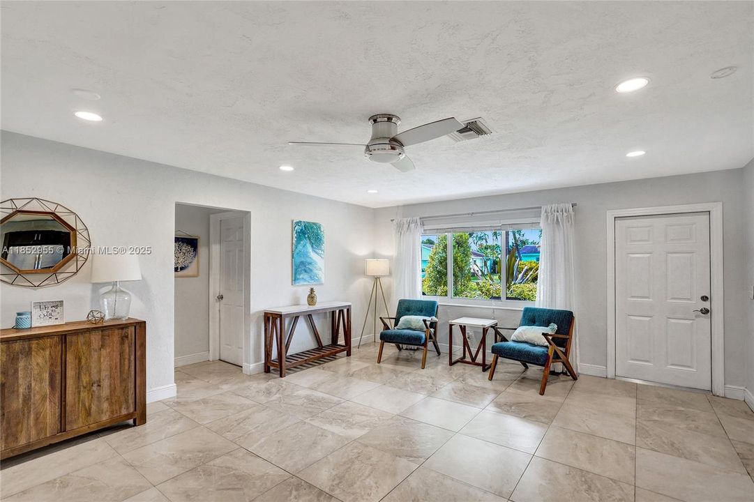 Recently Sold: $539,000 (3 beds, 2 baths, 1600 Square Feet)