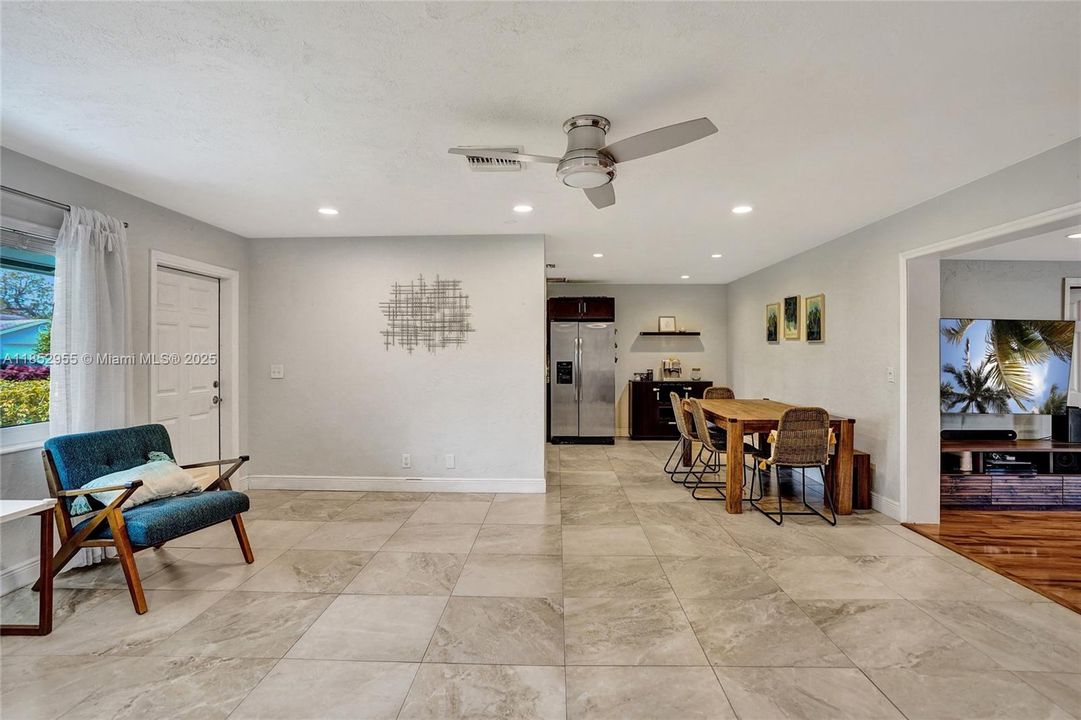 Recently Sold: $539,000 (3 beds, 2 baths, 1600 Square Feet)