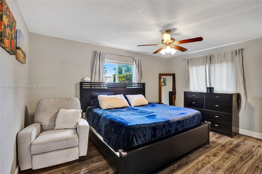 Recently Sold: $539,000 (3 beds, 2 baths, 1600 Square Feet)