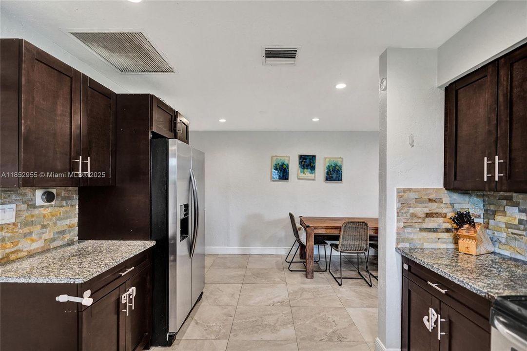 Recently Sold: $539,000 (3 beds, 2 baths, 1600 Square Feet)