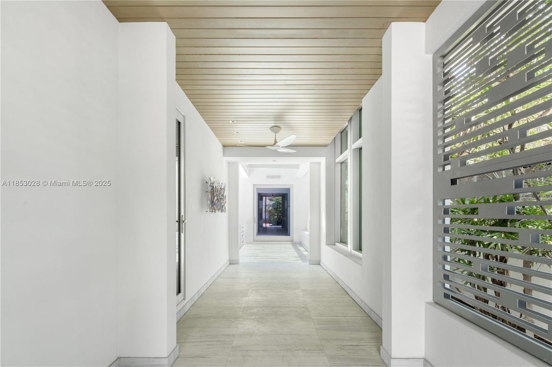 На продажу: $27,500,000 (5 спален, 6 ванн, 5868 Квадратных фут)