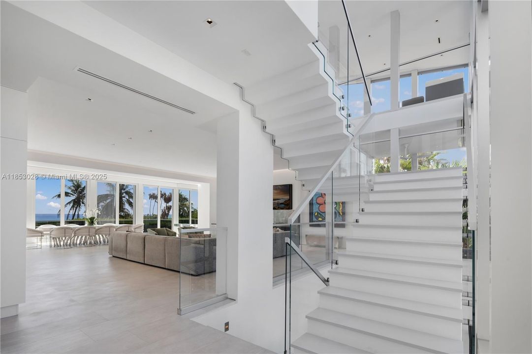 На продажу: $27,500,000 (5 спален, 6 ванн, 5868 Квадратных фут)