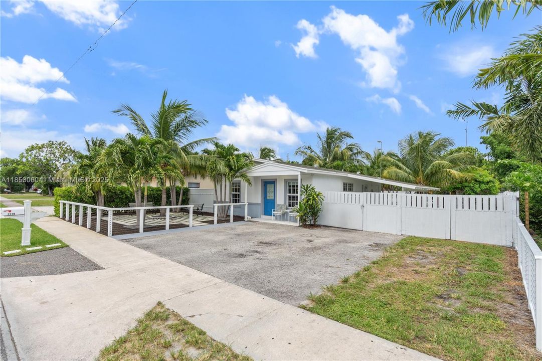 Vendido Recientemente: $415,000 (3 camas, 1 baños, 876 Pies cuadrados)