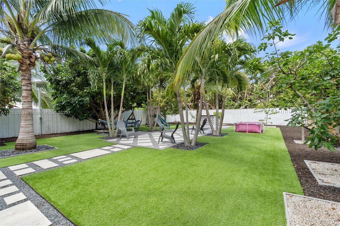 Vendido Recientemente: $415,000 (3 camas, 1 baños, 876 Pies cuadrados)