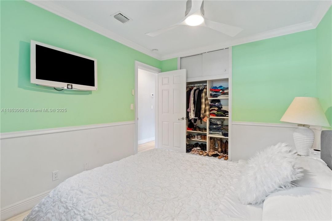 Vendido Recientemente: $415,000 (3 camas, 1 baños, 876 Pies cuadrados)