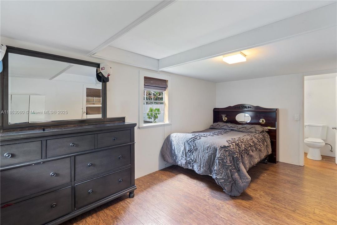 Vendido Recientemente: $415,000 (3 camas, 1 baños, 876 Pies cuadrados)