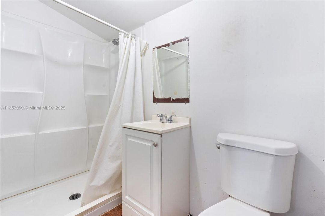 In law Suite Bathroom