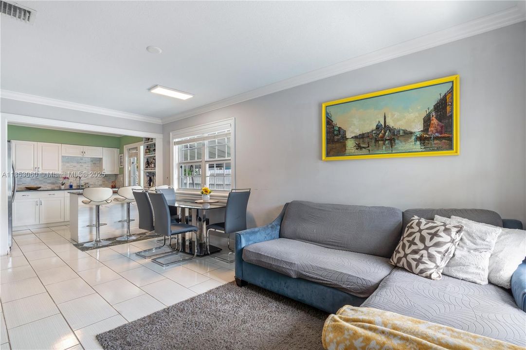 Vendido Recientemente: $415,000 (3 camas, 1 baños, 876 Pies cuadrados)