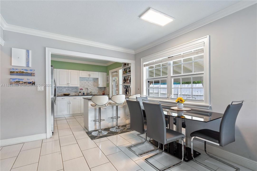 Vendido Recientemente: $415,000 (3 camas, 1 baños, 876 Pies cuadrados)