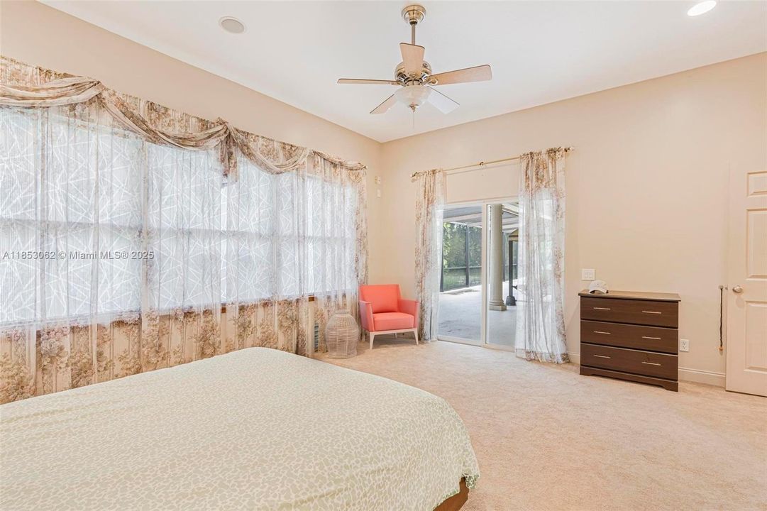 For Sale: $2,550,000 (6 beds, 6 baths, 6221 Square Feet)