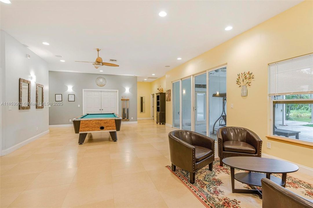 For Sale: $2,550,000 (6 beds, 6 baths, 6221 Square Feet)