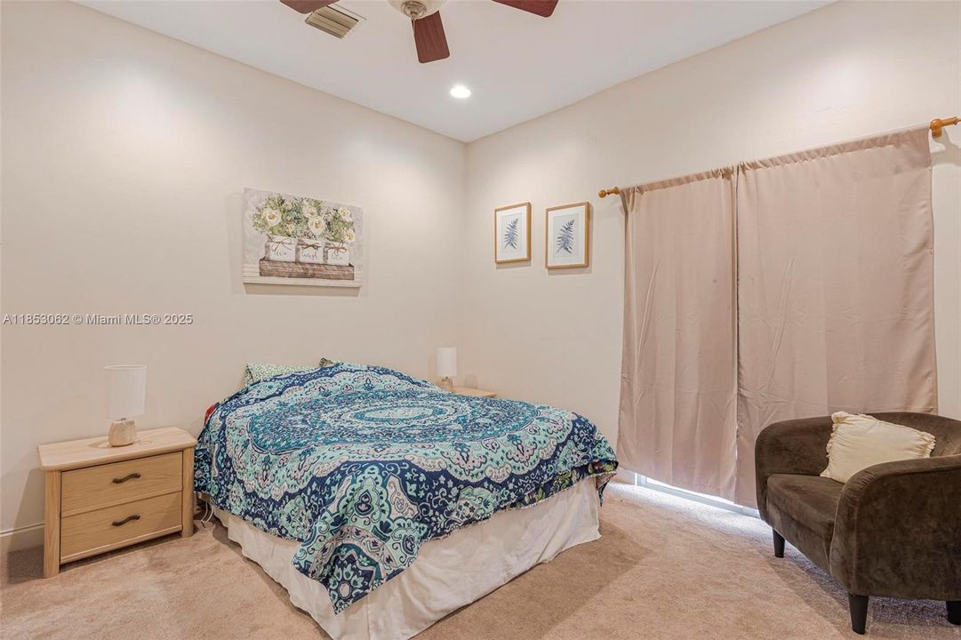 For Sale: $2,550,000 (6 beds, 6 baths, 6221 Square Feet)