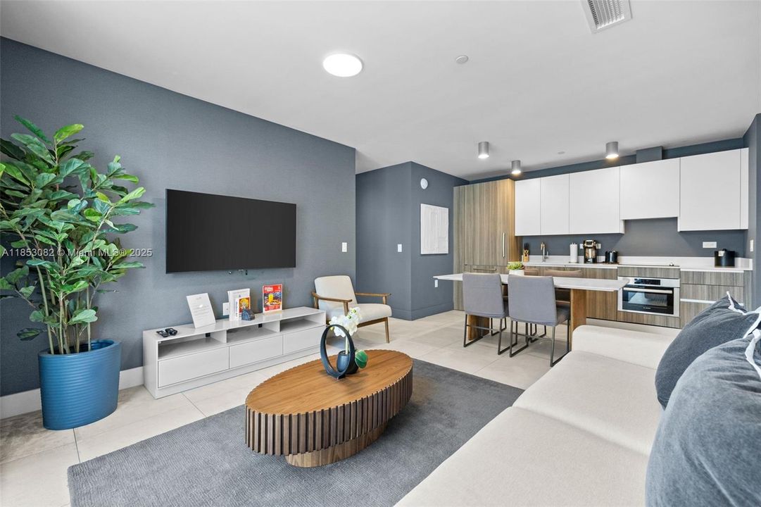 На продажу: $122,000 (2 спален, 2 ванн, 809 Квадратных фут)