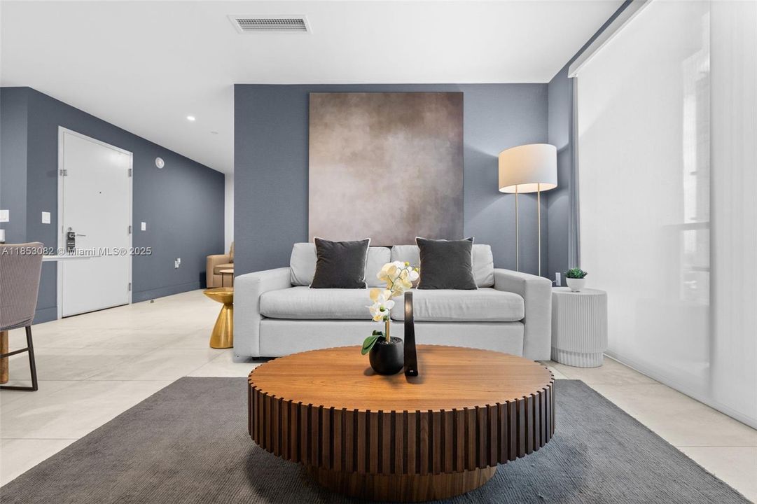 На продажу: $122,000 (2 спален, 2 ванн, 809 Квадратных фут)