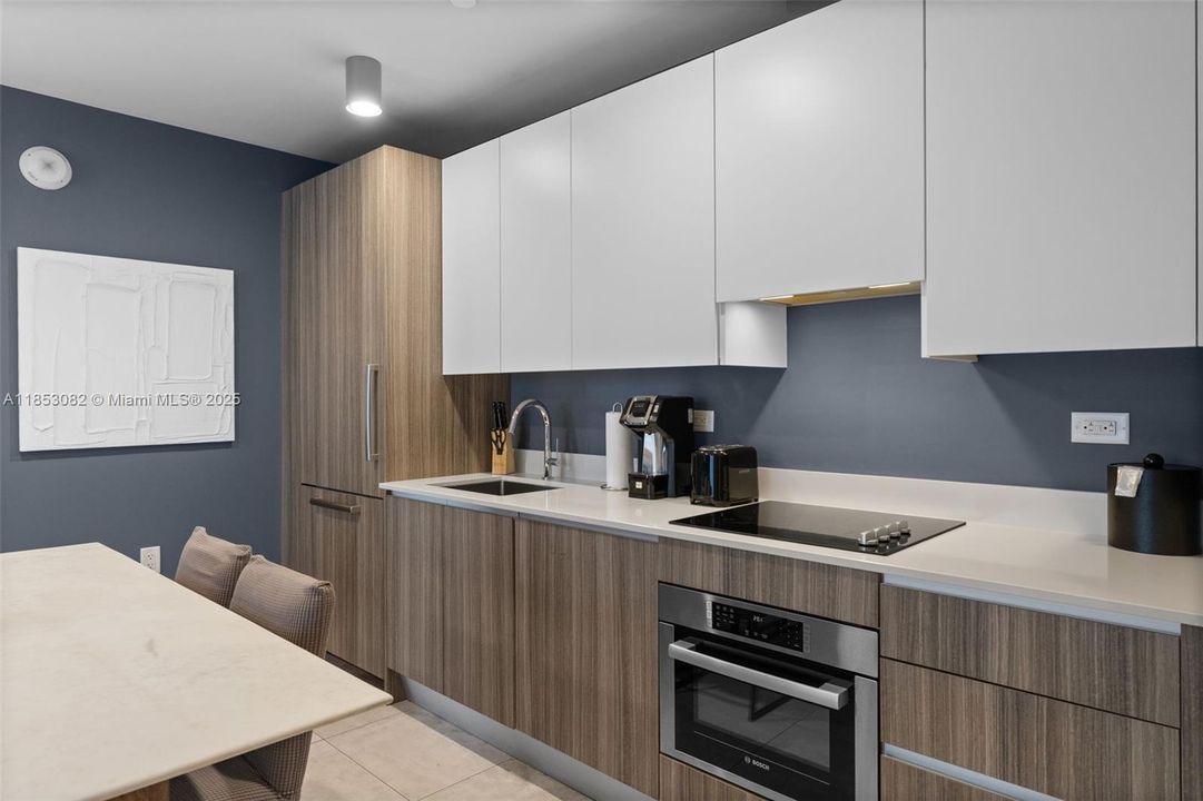 На продажу: $122,000 (2 спален, 2 ванн, 809 Квадратных фут)