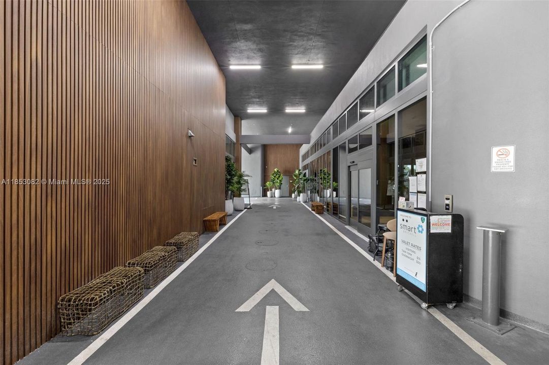 На продажу: $122,000 (2 спален, 2 ванн, 809 Квадратных фут)