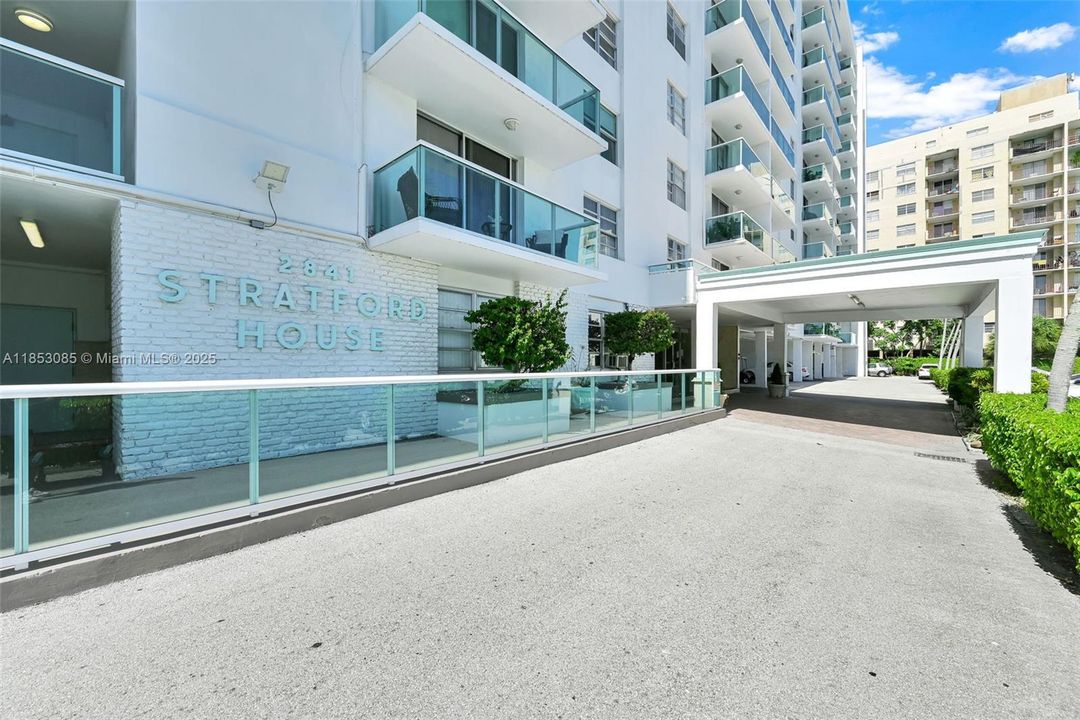 Active With Contract: $190,000 (1 beds, 1 baths, 790 Square Feet)