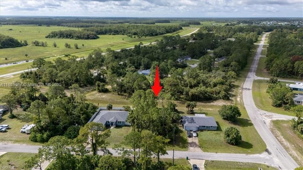 8055 Sandalwood Cir, LaBelle, FL 33935