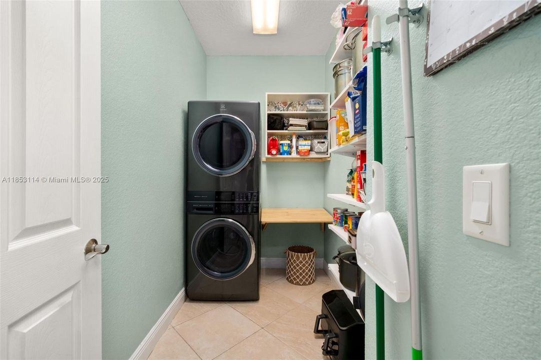 待售: $484,900 (3 贝兹, 2 浴室, 2253 平方英尺)