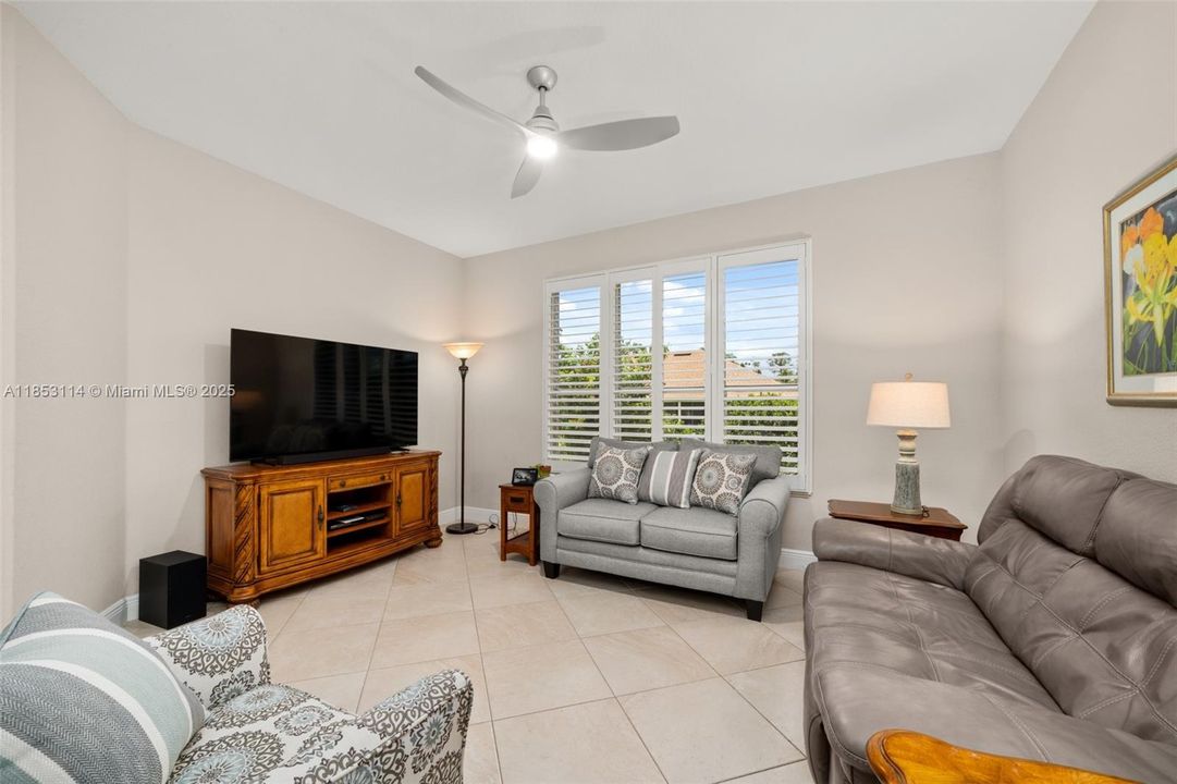 待售: $484,900 (3 贝兹, 2 浴室, 2253 平方英尺)