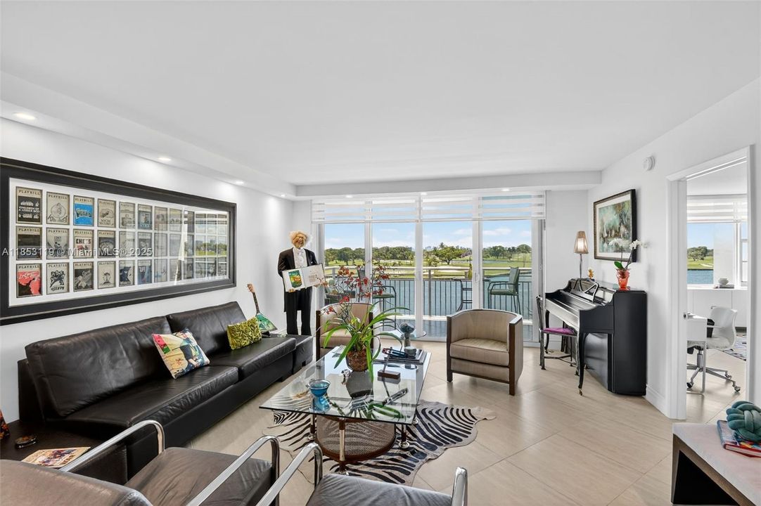 Active With Contract: $1,175,000 (2 beds, 2 baths, 1630 Square Feet)