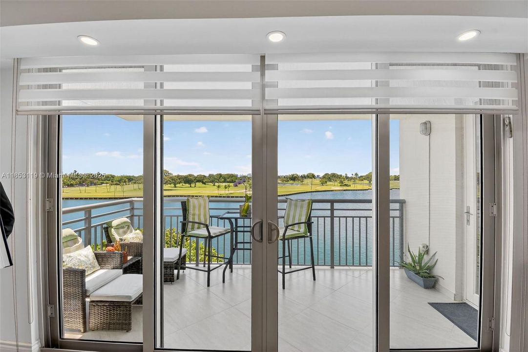 Active With Contract: $1,175,000 (2 beds, 2 baths, 1630 Square Feet)